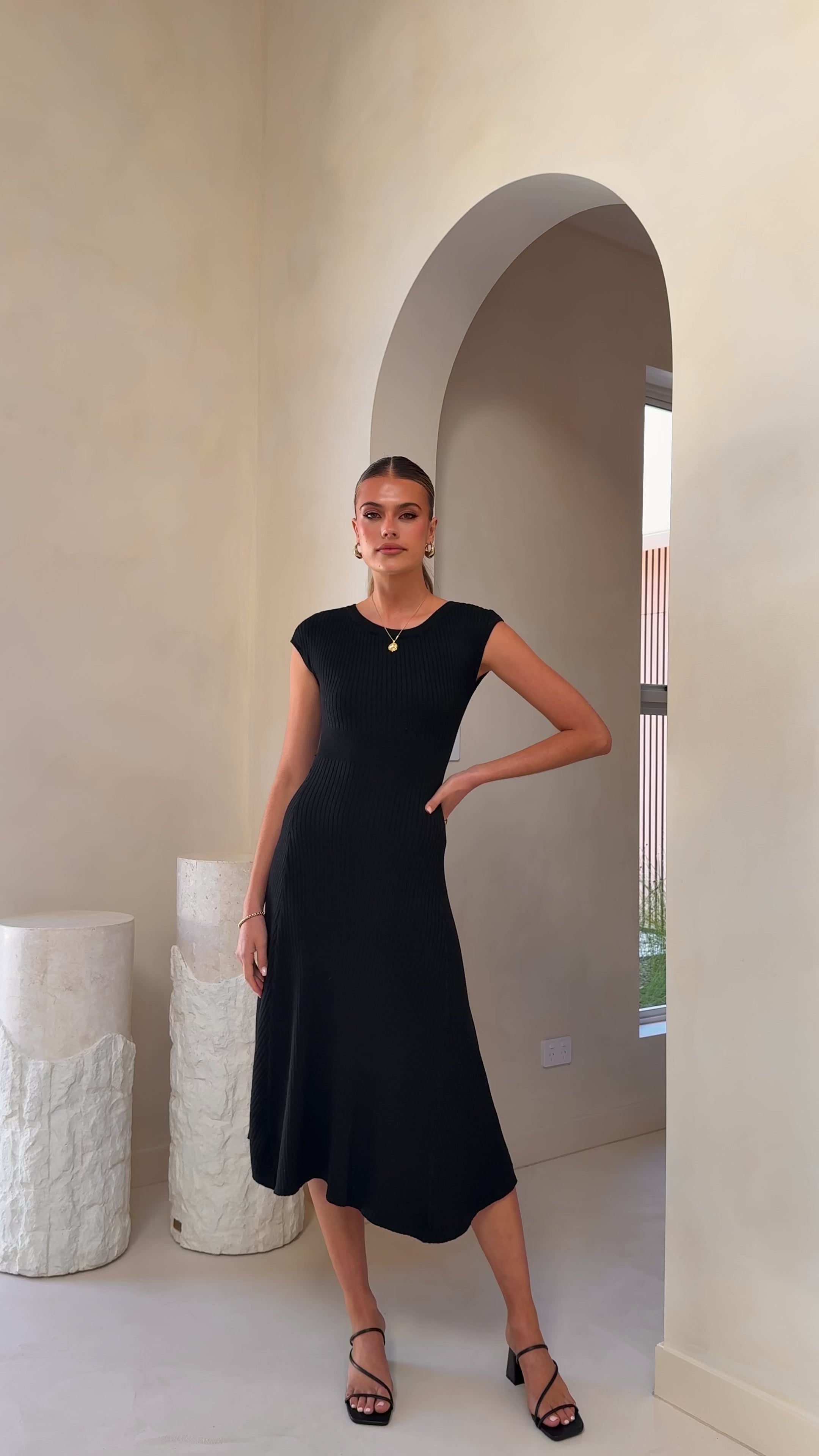 Seona Knit Midi Dress - Black
